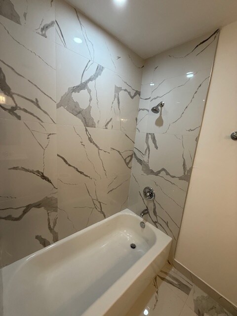 Building Photo - 5962