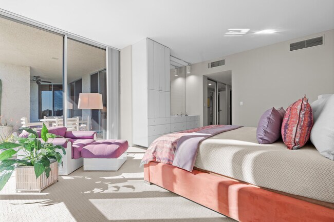 Building Photo - 900 Island Dr