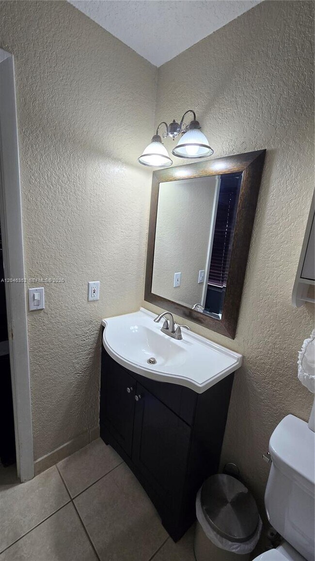 Building Photo - 4737 SW 135th Pl