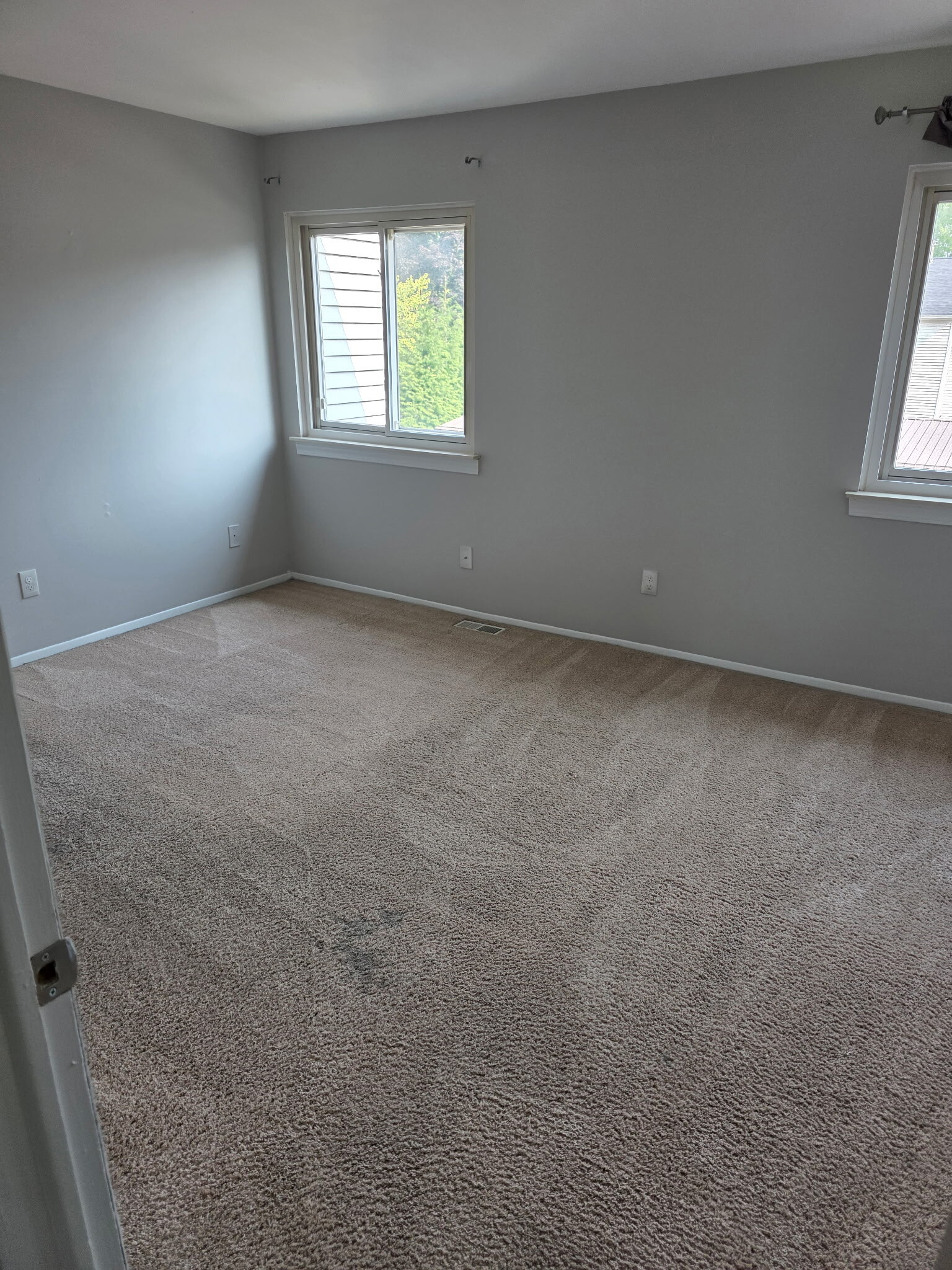 Building Photo - 3274 Alpine Dr