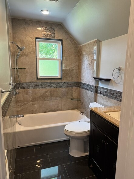 Building Photo - 24 S Rockland Ave