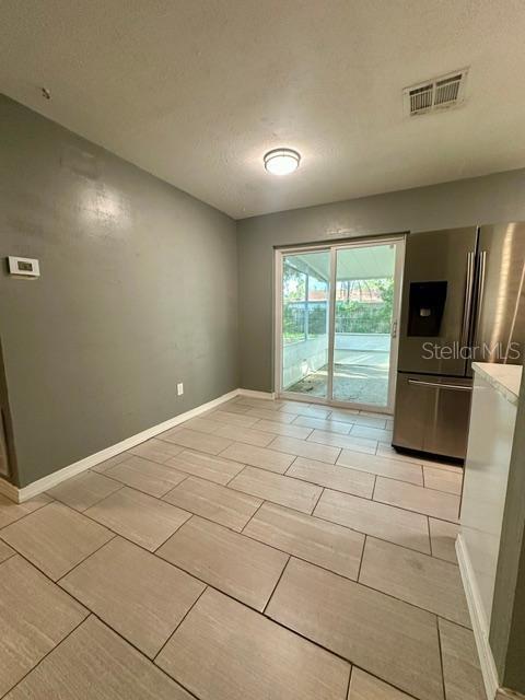 Building Photo - 617 E Helm Way