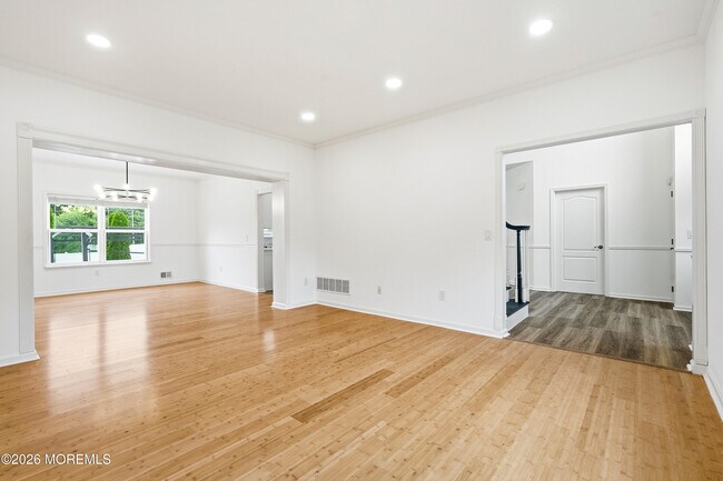 Building Photo - 10 Etty Ct