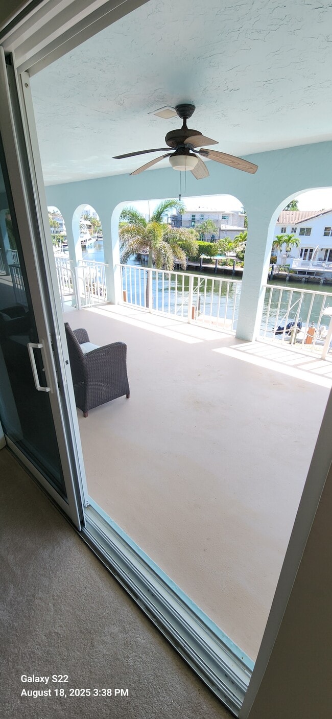 Building Photo - 1118b Highland Beach Dr
