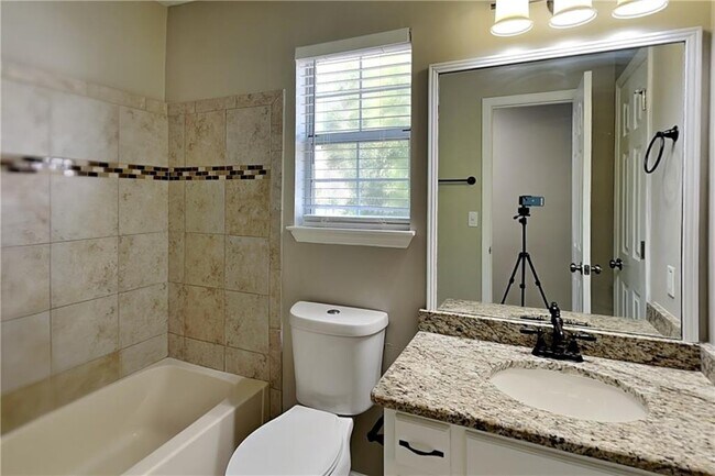 Building Photo - 1783 Ashbury Point Dr