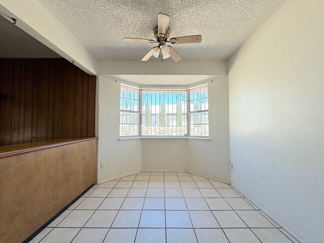 Building Photo - Northeast El Paso 3 Bed 2 Bath in Apollo Heights Neighborhood!