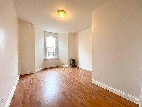 Building Photo - 3 bedroom in BRONX NY 10468