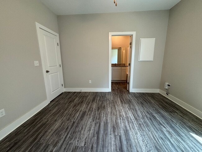 Building Photo - Spacious 3BR Home with Granite Kitchen & Covered Patio Near 53rd & Meridian