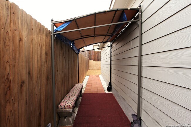 Building Photo - 11314 Babcock Bnd