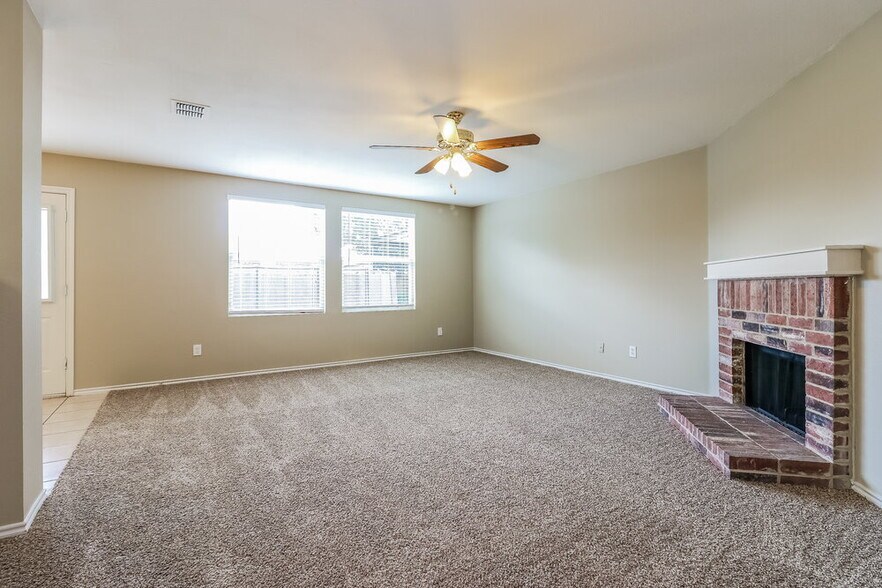 Building Photo - 4013 Foxhound Ln