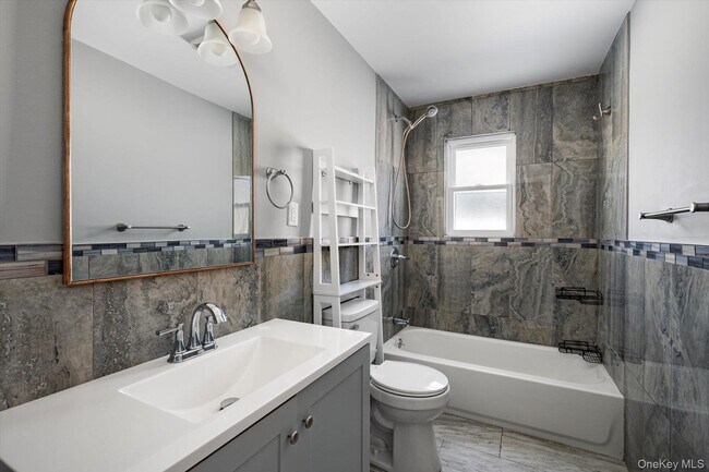 Building Photo - 93 Garfield Ave