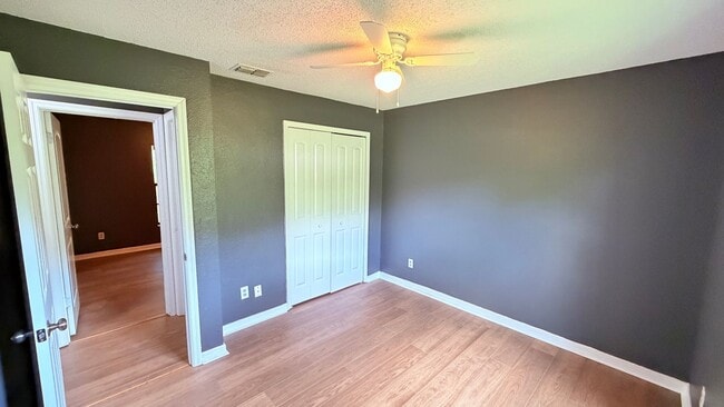 Building Photo - Pet-Friendly 3BR Home with Spacious Yard – No HOA!