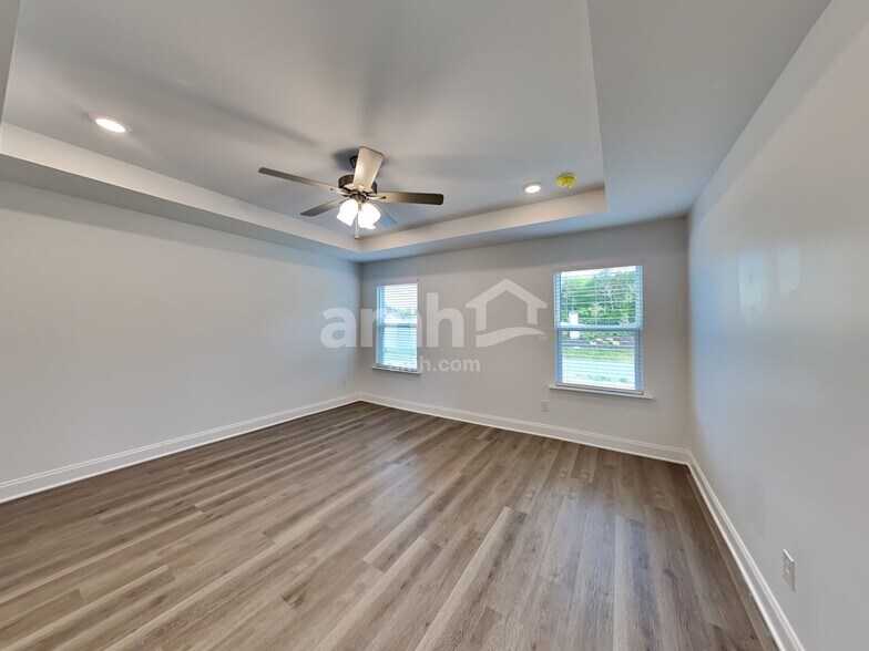 Building Photo - 232 Argea Dr