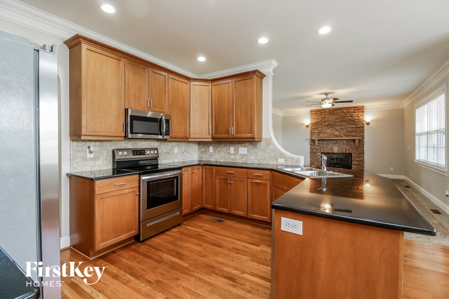 Building Photo - 8175 McClanahan Dr