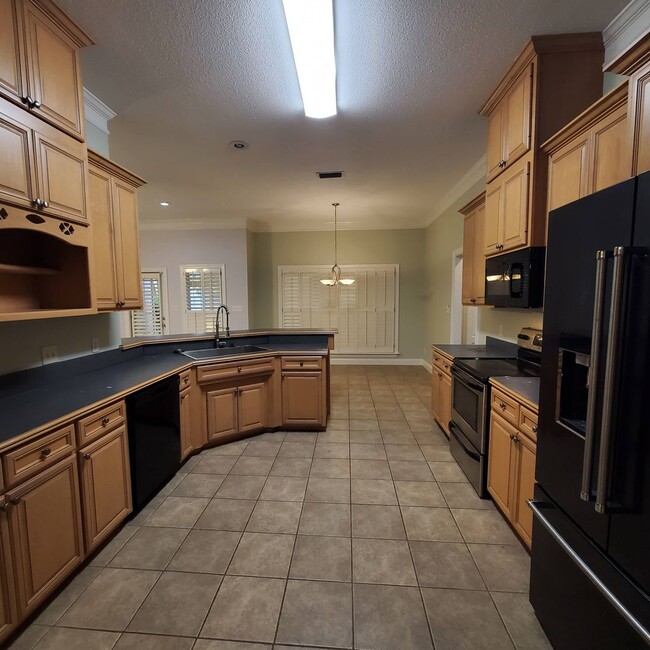 Building Photo - Southern Comfort Living: Elegant 3BR/3BA H...