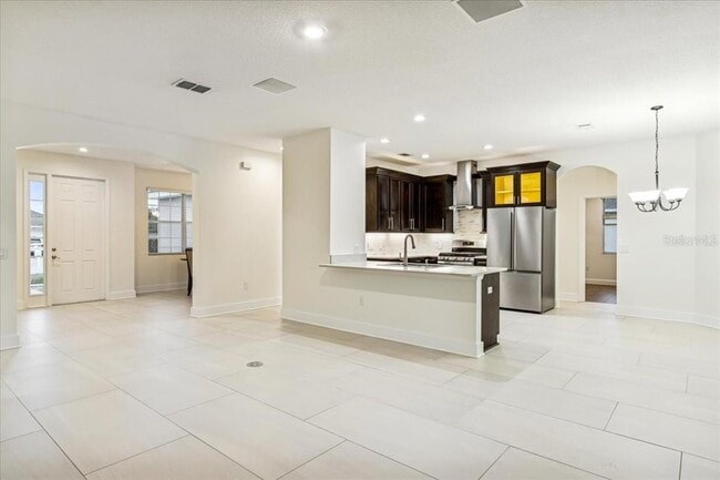 Building Photo - 516 Walking Fern Loop