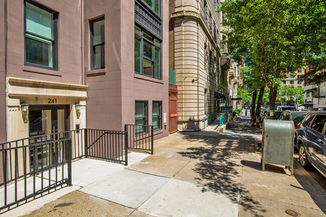 Building Photo - 241 W 75th St