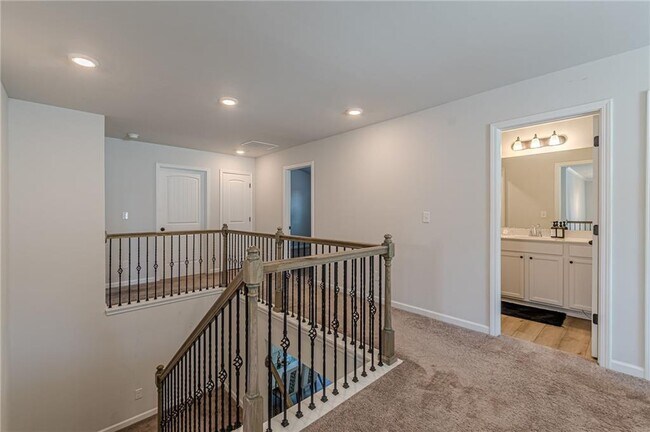 Building Photo - 4876 Elm Leaf Dr