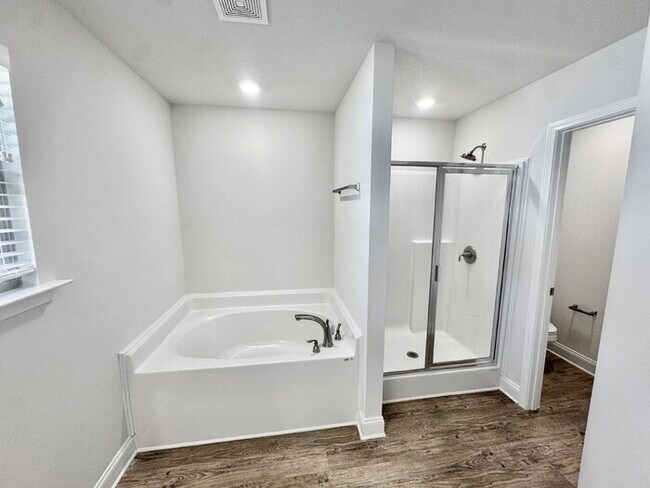 Building Photo - 8437 Grayce Dr