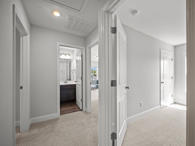 Building Photo - 516 Poults Dr