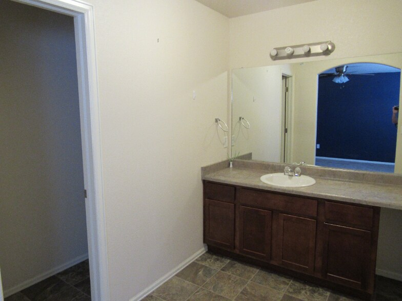 Building Photo - 3118 Wilde Dr