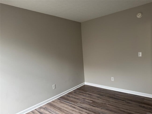 Building Photo - 119 Grasmere Ct