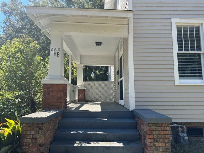 Building Photo - 262 Roper St