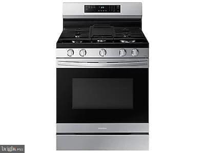 Building Photo - 25065 Riding Center Dr