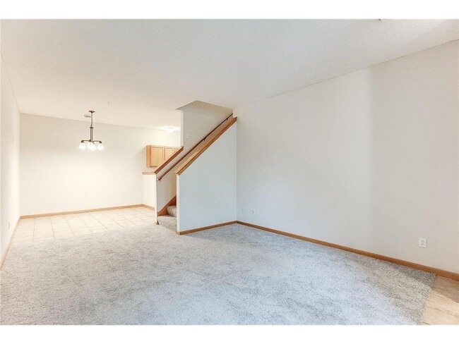 Building Photo - 5040 Holly Ln N