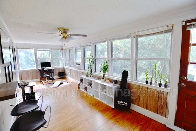 Building Photo - 223 Howle Ave