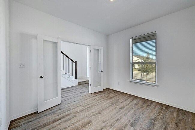 Building Photo - 6411 Velvet Leaf Ln