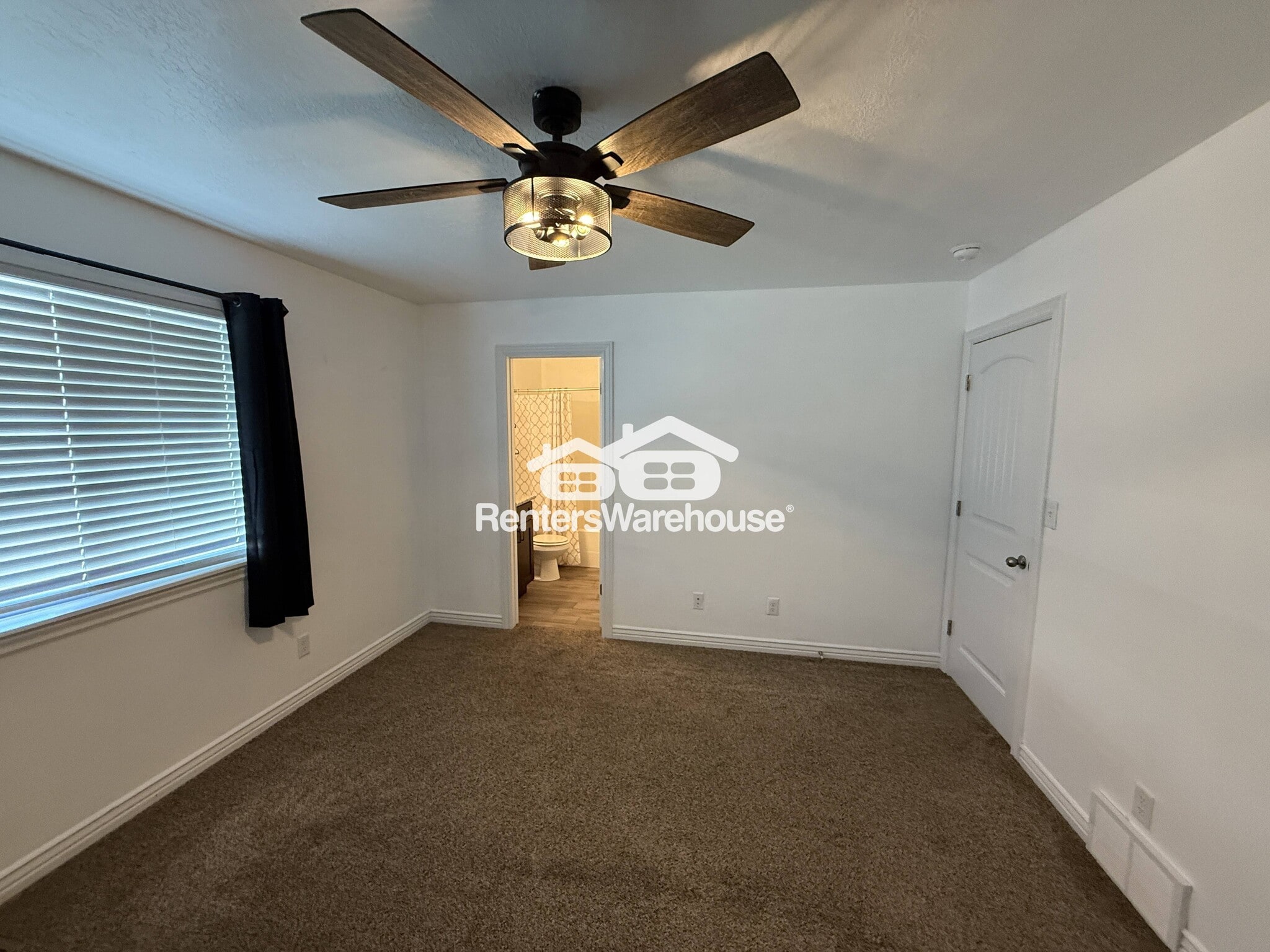 Building Photo - 1347 Skip St