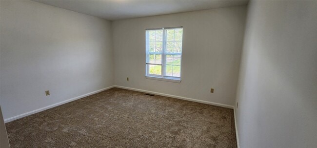 Building Photo - 3210 Dynes Ave