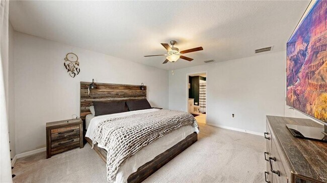 Building Photo - 15407 Miller Creek Dr