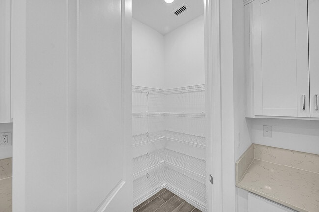 Building Photo - 3550 Angler Dr