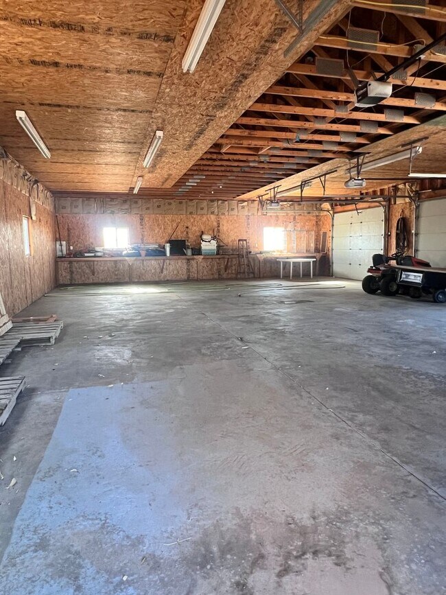 Building Photo - 15892 Co Rd 40