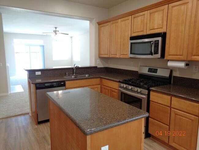 Building Photo - 3131 Perdot Ln