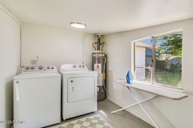 Building Photo - 314 Harrell Dr