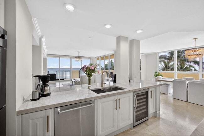 Building Photo - 3800 N Ocean Dr