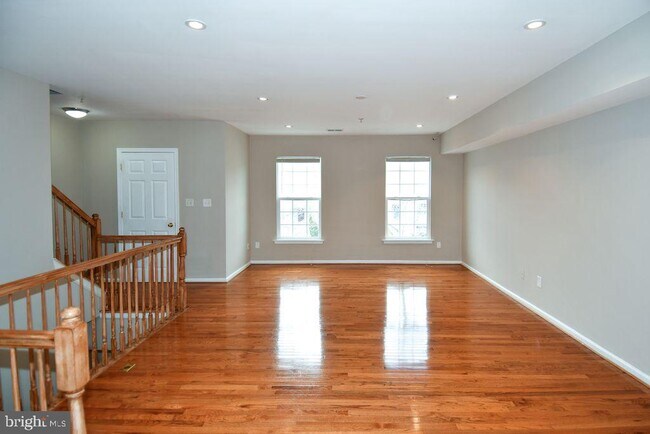 Building Photo - 11361 King George Dr