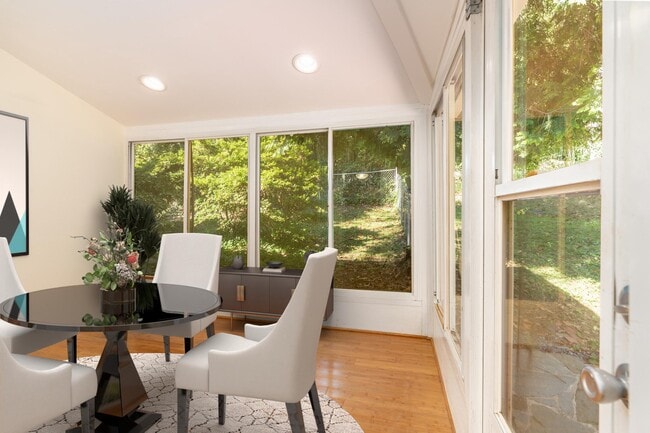 Building Photo - 6221 Walhonding Rd