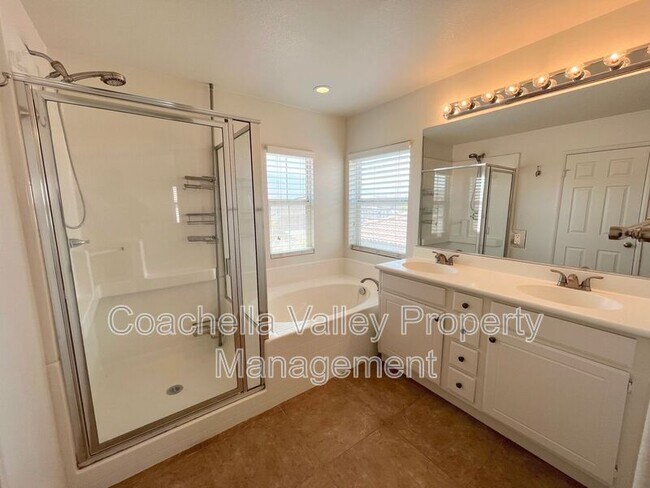 Building Photo - 62806 Kitetail Dr