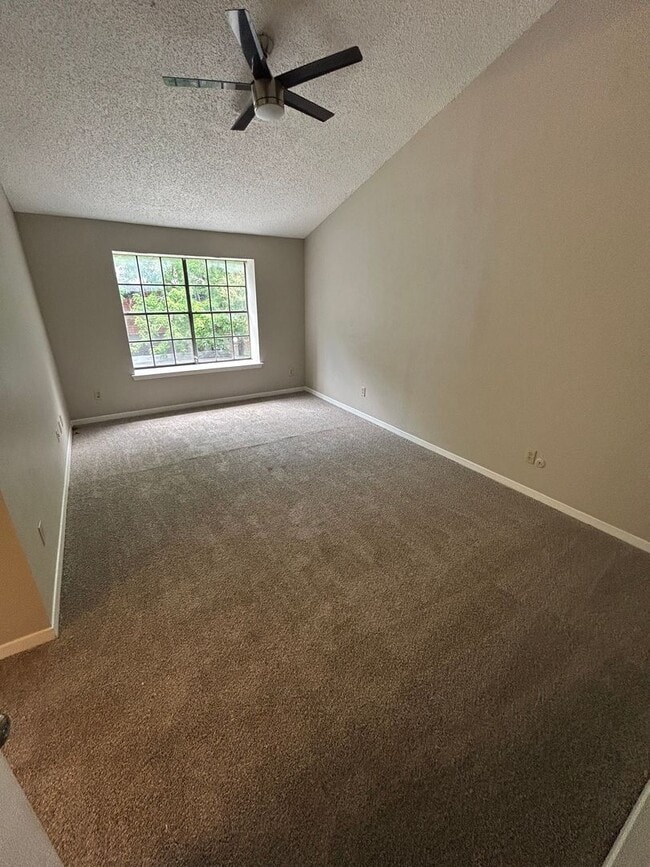 Building Photo - 7414 Fair Oaks Ave