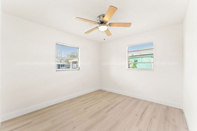 Building Photo - Newly Renovated 3 Bedroom Single-Family Home with Modern Finishes