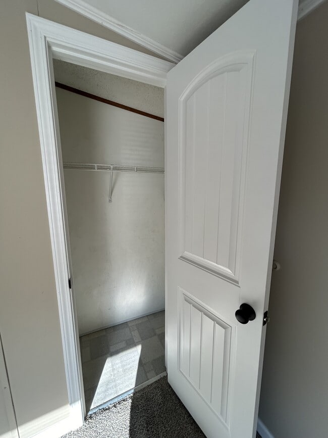 Building Photo - 526 Chris St