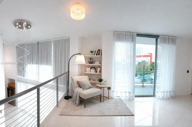 Building Photo - 350 S Miami Ave