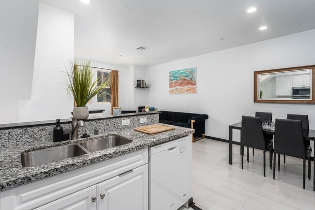 Building Photo - 7225 N Cedar Rd