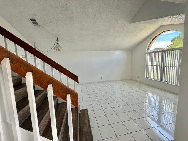 Building Photo - 2640 Debany Rd