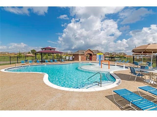 Building Photo - 620 Calliopsis St