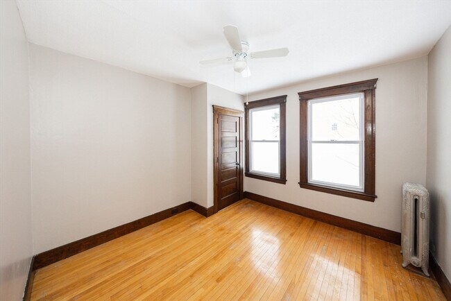 Building Photo - 15 Boxford St